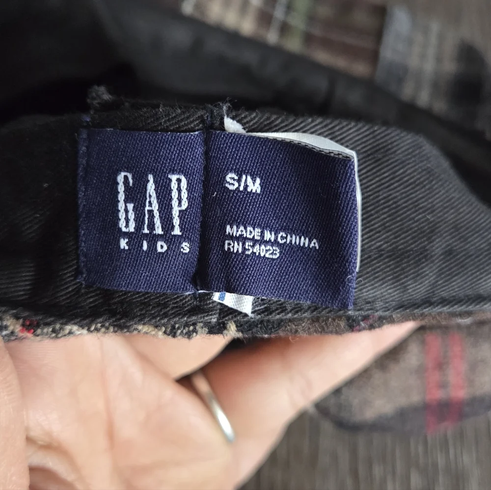 Gap Kids Patchwork Plaid Newsboy Cap in Brown and Gray Small/Medium